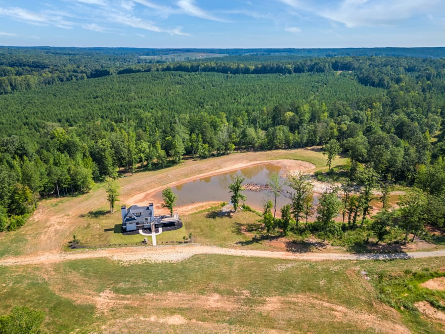 692 Hutchins Wolfskin Road, Stephens, Georgia
