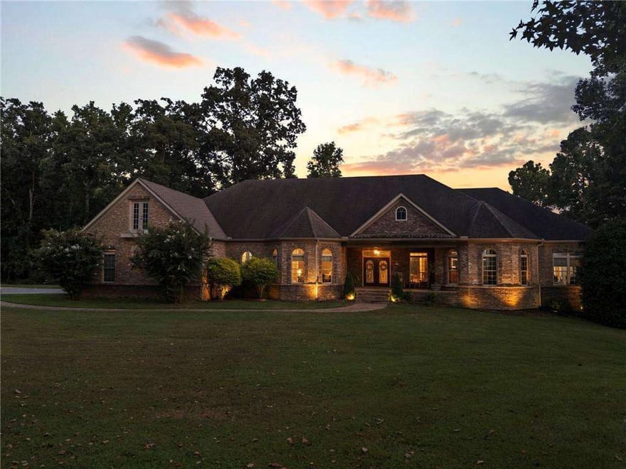 456 E Valley Road NE, Rydal, Georgia