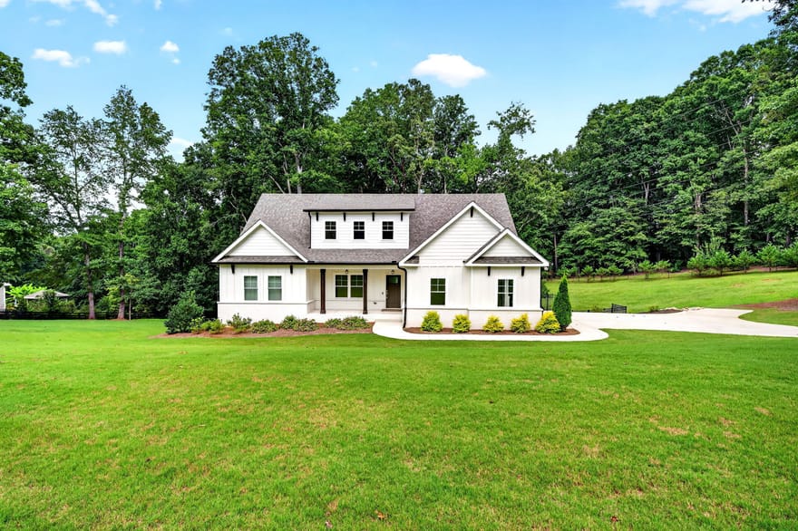 727 Old Collins Road, Hoschton, Georgia