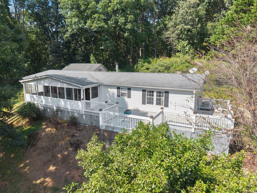 79 Meadow Ridge Lane, Murrayville, Georgia