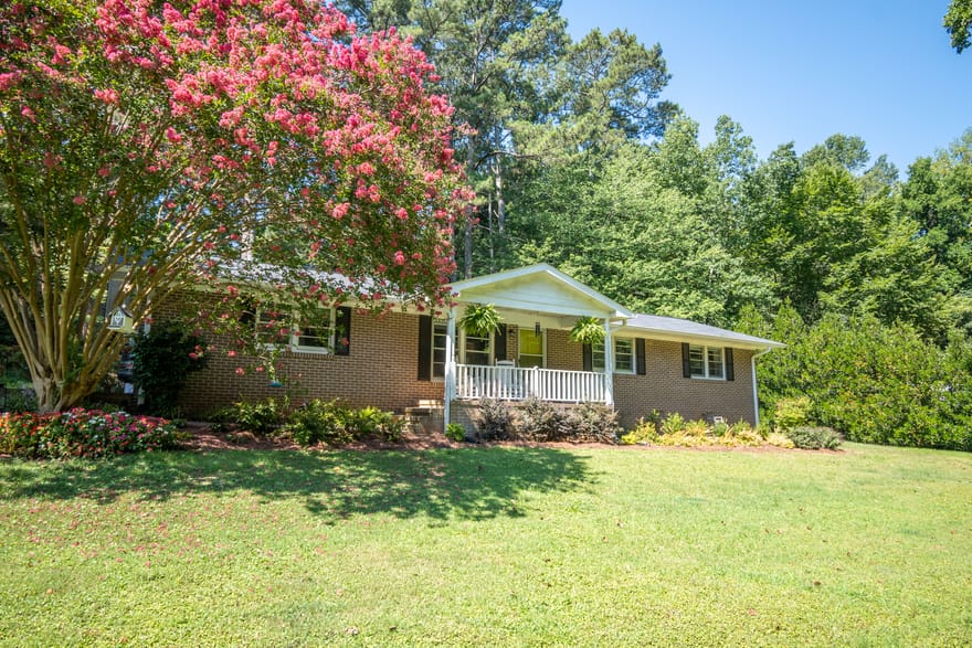 192 Brownwood Drive, Hull, Georgia