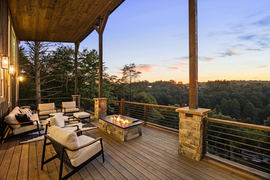 744 Bear Walk Road, Mineral Bluff, Georgia