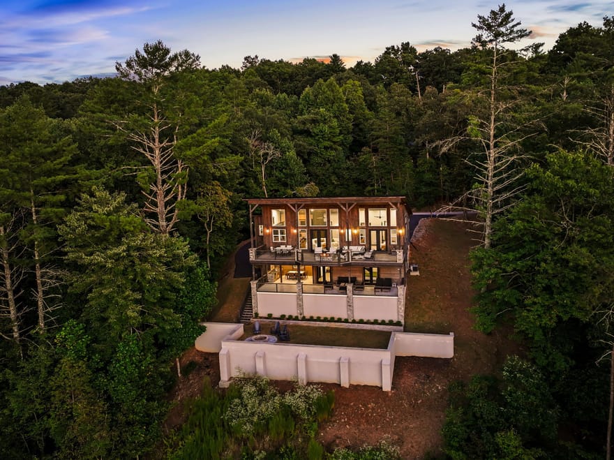 744 Bear Walk Road, Mineral Bluff, Georgia
