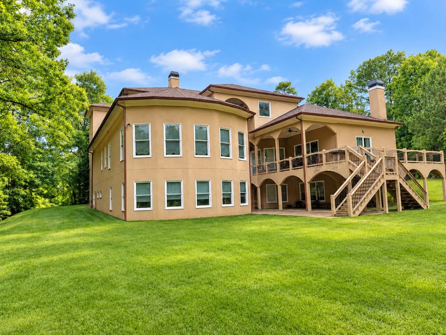 1824 Gateway Drive, Loganville, Georgia