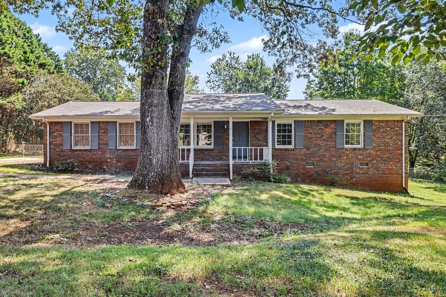 5139 Presley Drive, Flowery Branch, Georgia