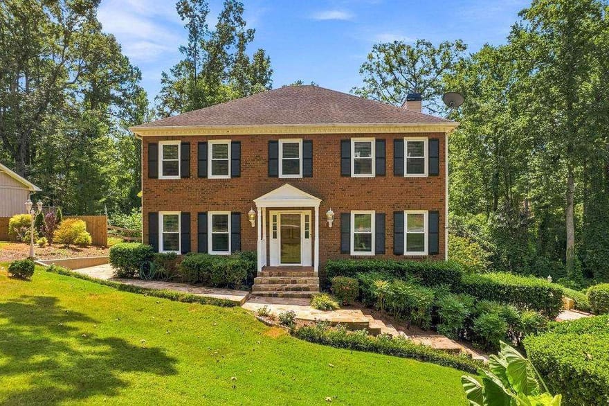 4585 Hunting Hound Lane, Marietta, Georgia