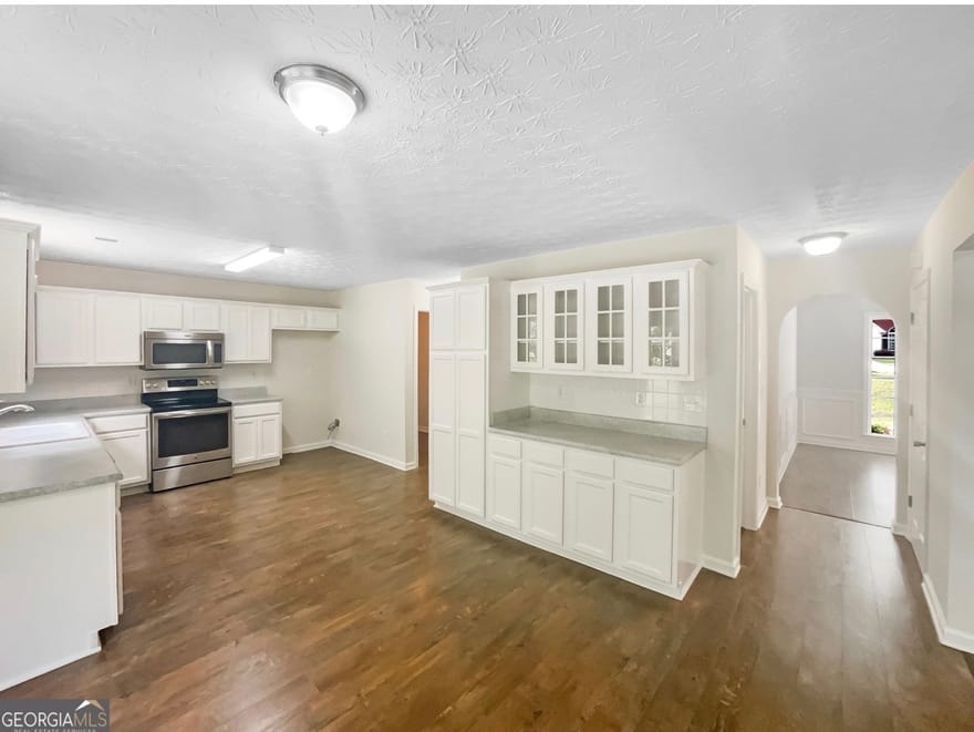 834 Winding Grove Lane, Loganville, Georgia