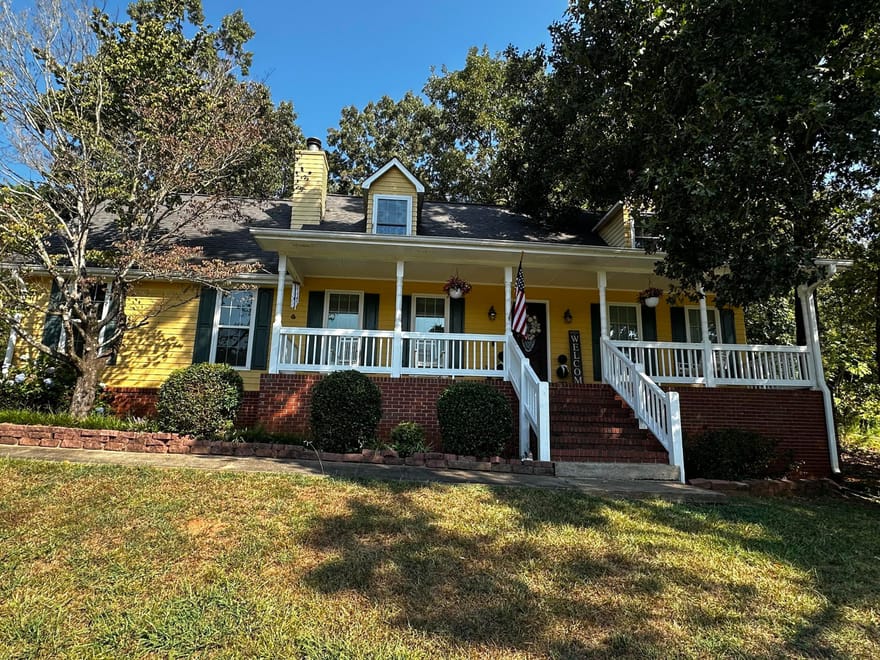 692 Crawford Circle, Toccoa, Georgia