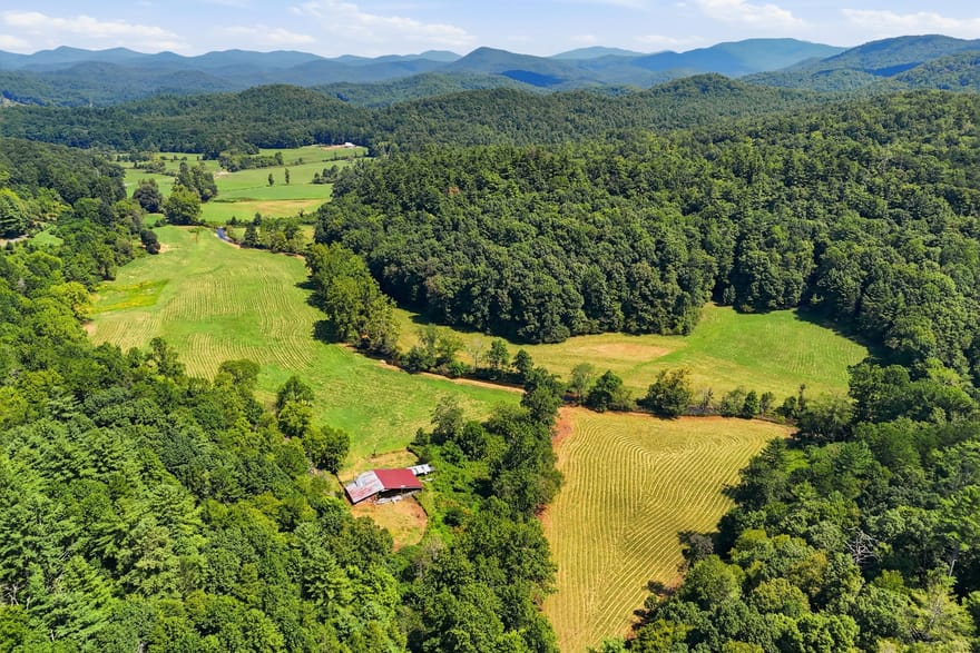 1818 Gaddistown Road, Suches, Georgia