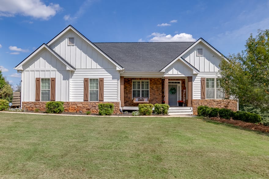 363 Durham Drive, Hoschton, Georgia