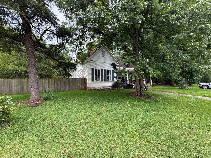 121 S Bailey Avenue, Leslie, Georgia
