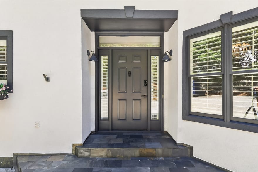 890 Pine Grove Pointe Drive, Roswell, Georgia
