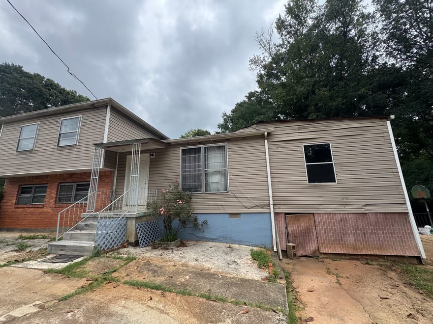 6186 Holiday Boulevard, Forest Park, Georgia