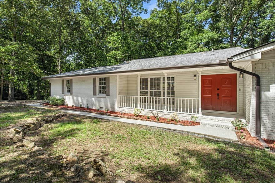 1180 Kay Terrace SE, Conyers, Georgia