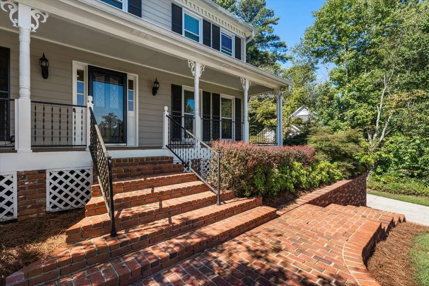 147 Lakeside Drive NW, Kennesaw, Georgia