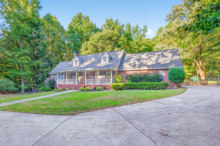 94 Deer Creek Trail, Hoschton, Georgia
