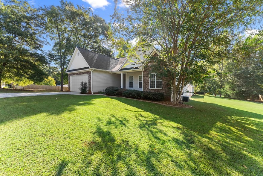 27 Woods Way, Jefferson, Georgia