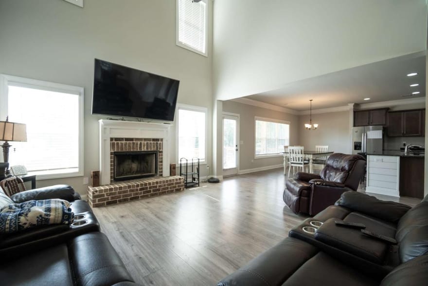 275 Woodbury Lane, Hull, Georgia