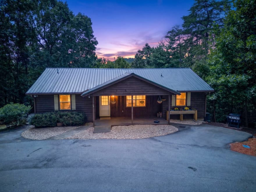 90 Amber Lane, Tiger, Georgia