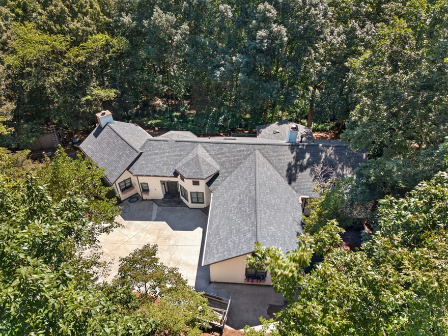 890 Pine Grove Pointe Drive, Roswell, Georgia