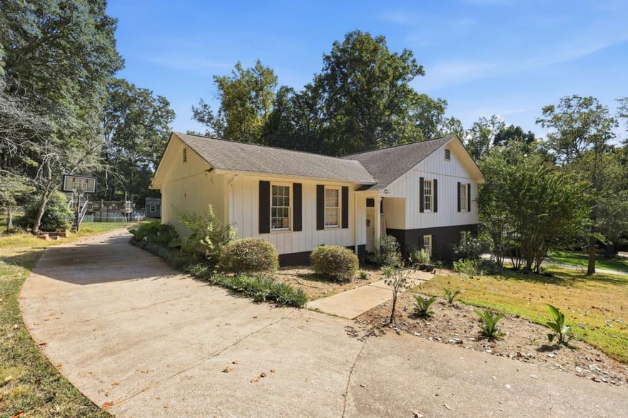 69 Forest Hill Court, Commerce, Georgia