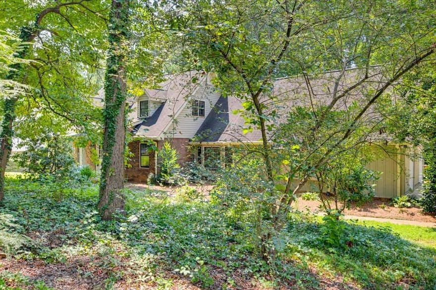 435 NW Stonehenge Drive, Marietta, Georgia