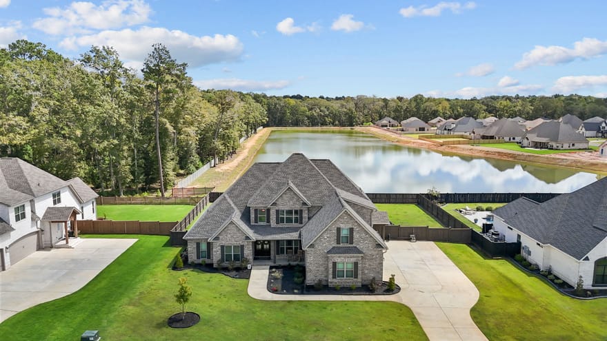223 Bristleleaf Path, Kathleen, Georgia