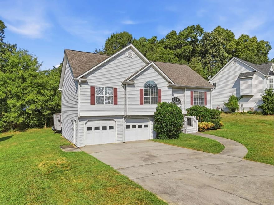 104 Twin Oaks Drive, Calhoun, Georgia