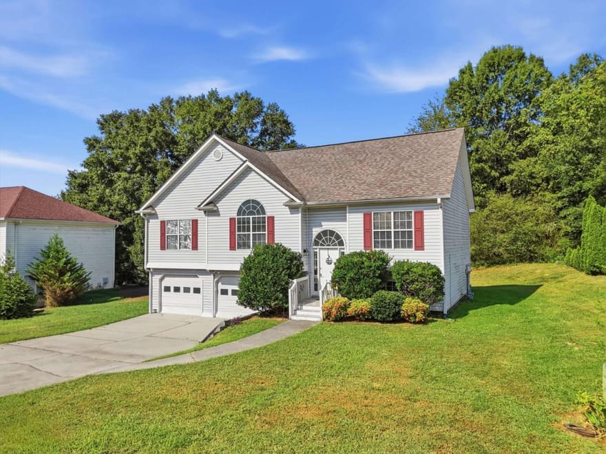 104 Twin Oaks Drive, Calhoun, Georgia