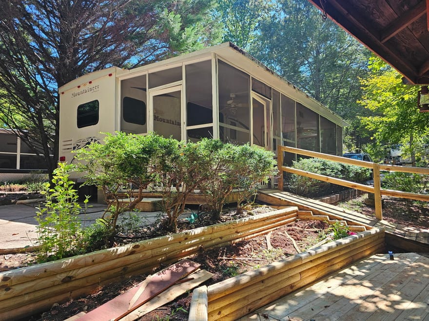 100 Campfire Drive, Cleveland, Georgia