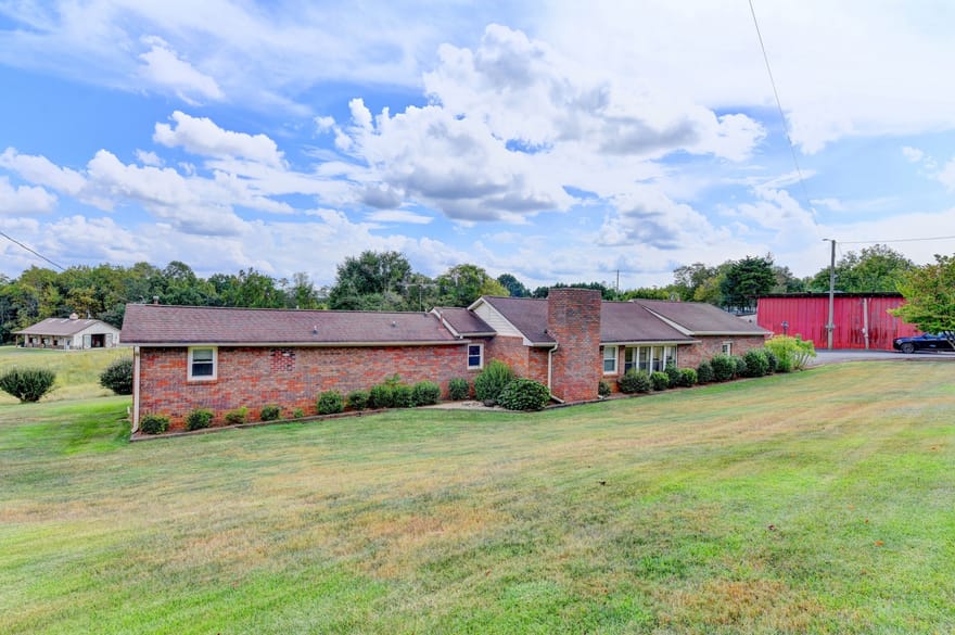 920 Hester Drive, Cumming, Georgia