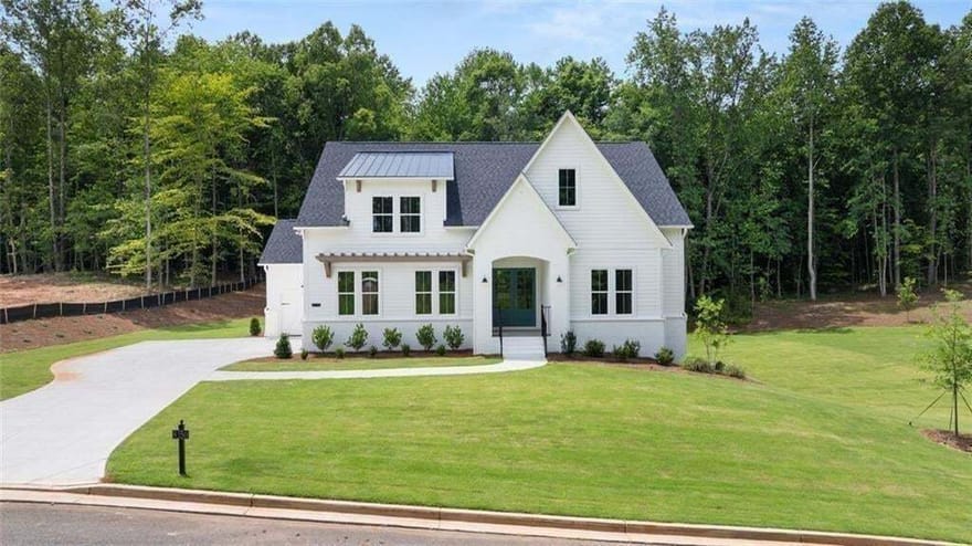 8350 Creekside Overlook Drive, Gainesville, Georgia
