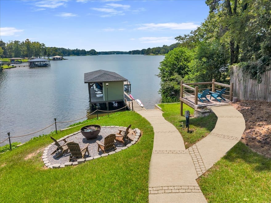 116 Island Drive NE, Milledgeville, Georgia