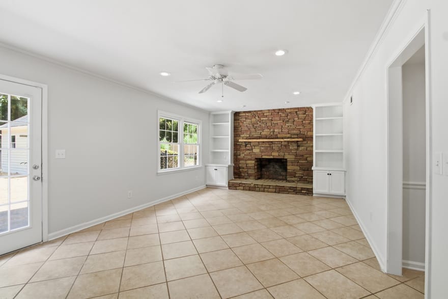 3662 Sweet Briar Lane SE, Conyers, Georgia