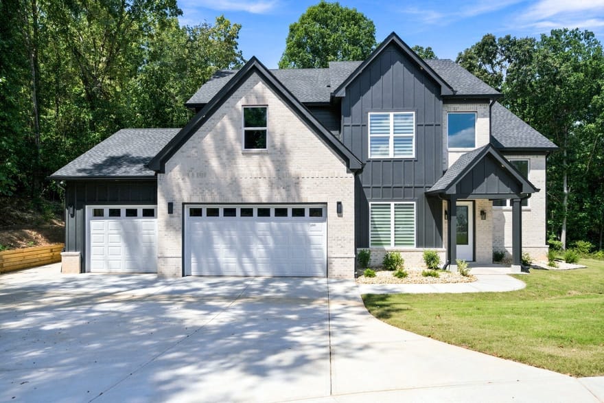 2545 Aniki Bee Drive, Monroe, Georgia