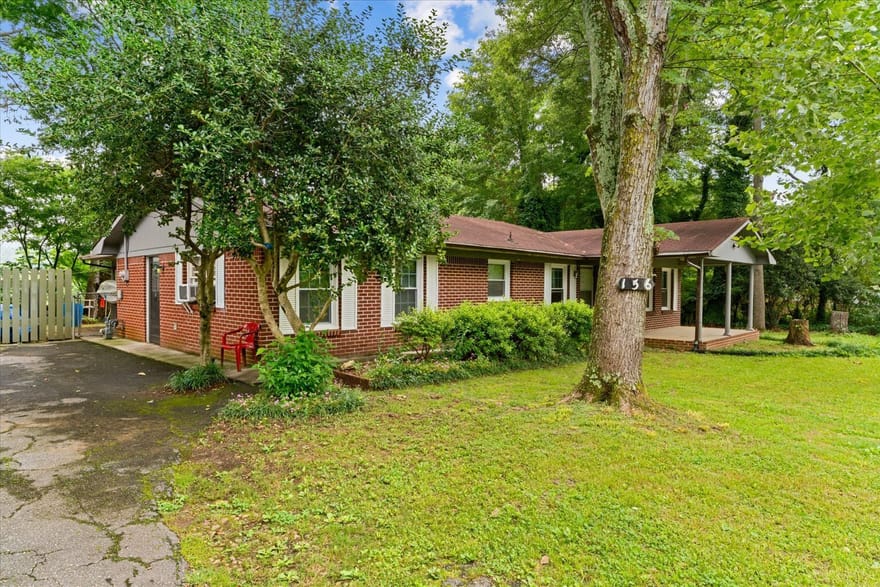 156 NW Parker Road, Calhoun, Georgia