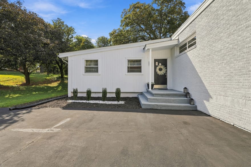 199 Sunrise Circle, Cornelia, Georgia
