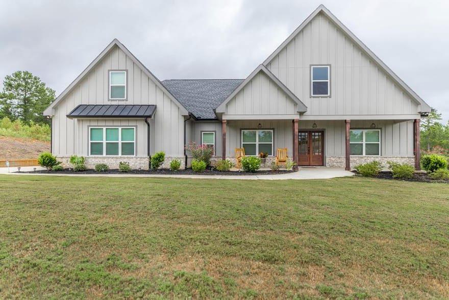 216 Creekside Trail, Forsyth, Georgia