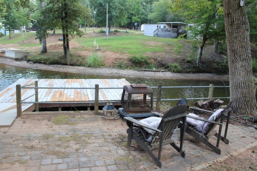 190 Roberts Point, Jackson, Georgia