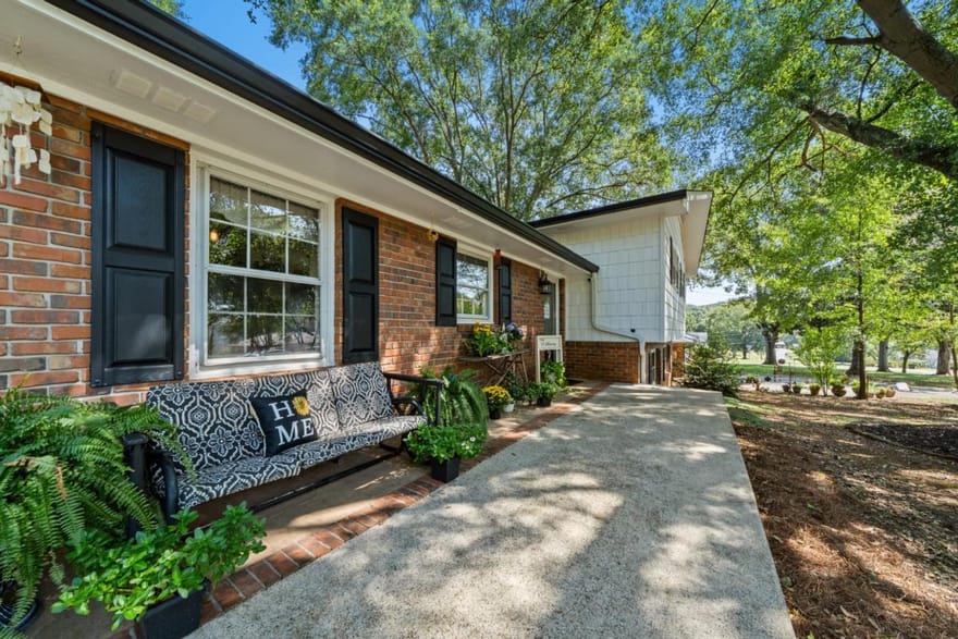 20 Oakdale Drive, Cartersville, Georgia