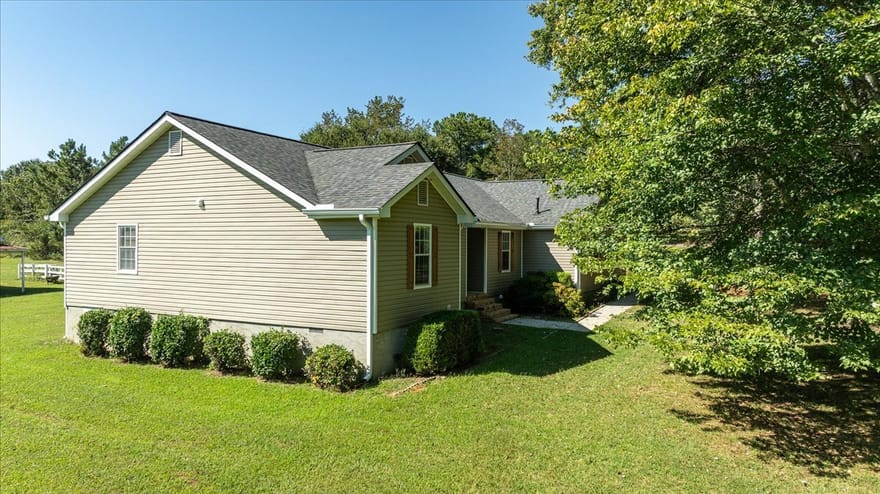 358 Roscoe Davis Road, Monroe, Georgia