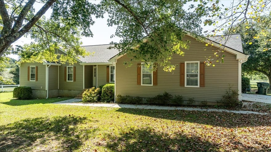 358 Roscoe Davis Road, Monroe, Georgia