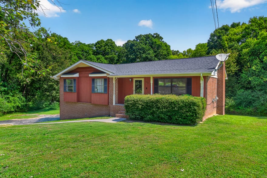 774 Brownwood Circle, Ringgold, Georgia