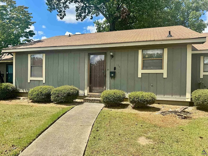 124 Stonehedge Drive, Warner Robins, Georgia