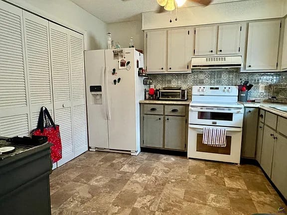 124 Stonehedge Drive, Warner Robins, Georgia