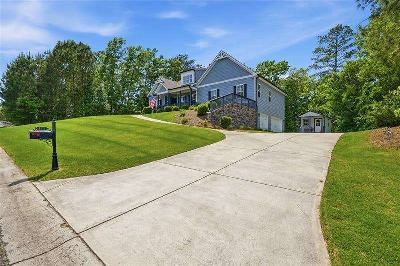 423 Spring Lake Hills, White, Georgia