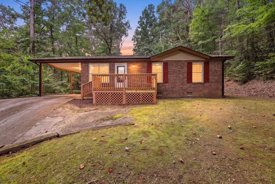 330 Clayton Avenue, Clayton, Georgia