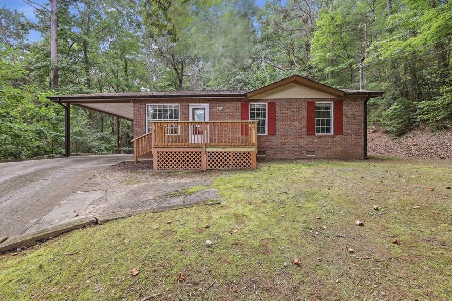 330 Clayton Avenue, Clayton, Georgia