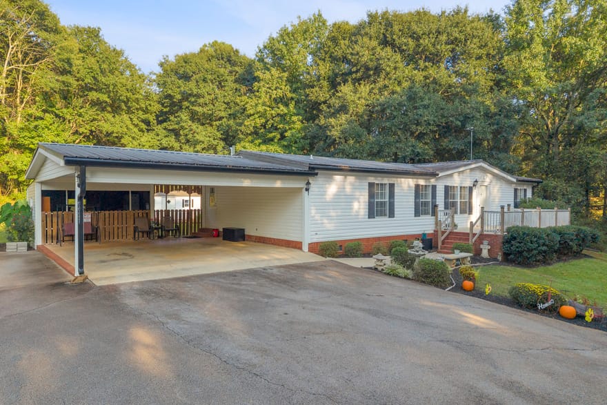 763 Akins Lunsford Road, Canon, Georgia