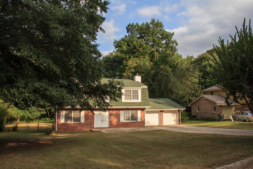 6202 Lance Lane, Riverdale, Georgia